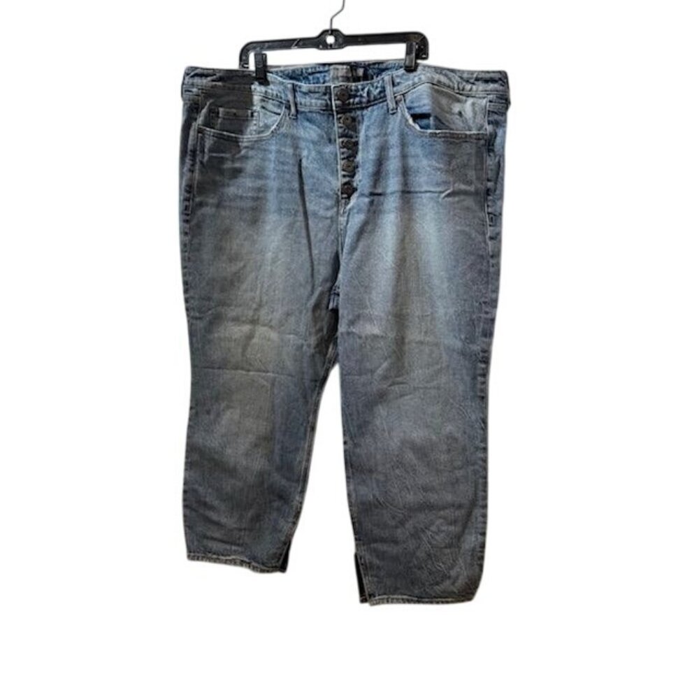 Torrid Womans Medium Wash Denim Button-Fly Jeans With High Rise Straight Legs